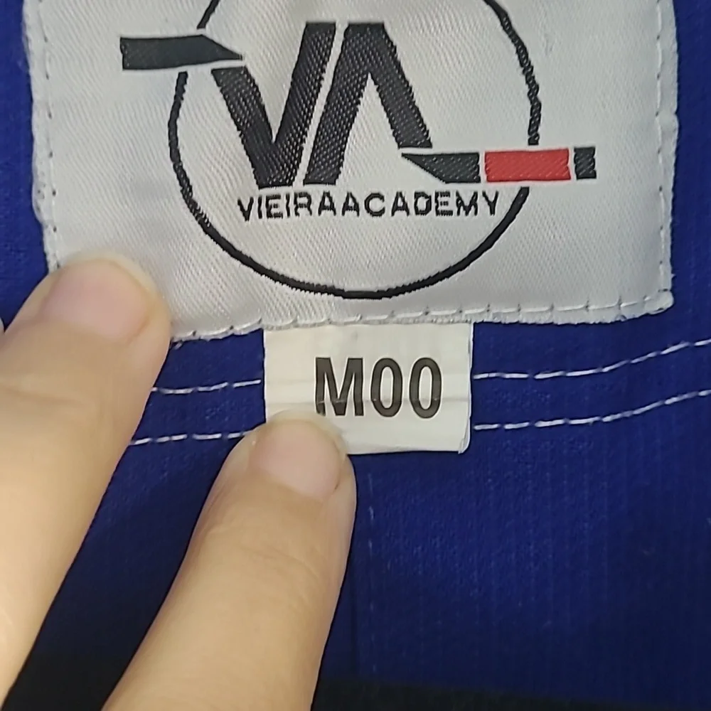 Blue Jiu Jitsu Gi for Kids Size Med Ptp 16 Sleeve 15  Lenght 21